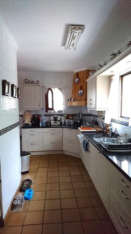 Property photo 3 of 49