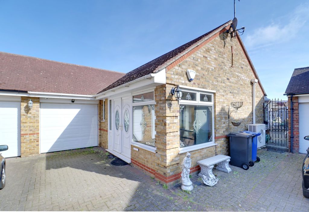 Property photo 1 of 20