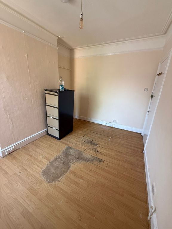 Property photo 1 of 2
