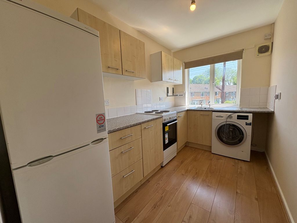 Property photo 2 of 4 Picture No. 04