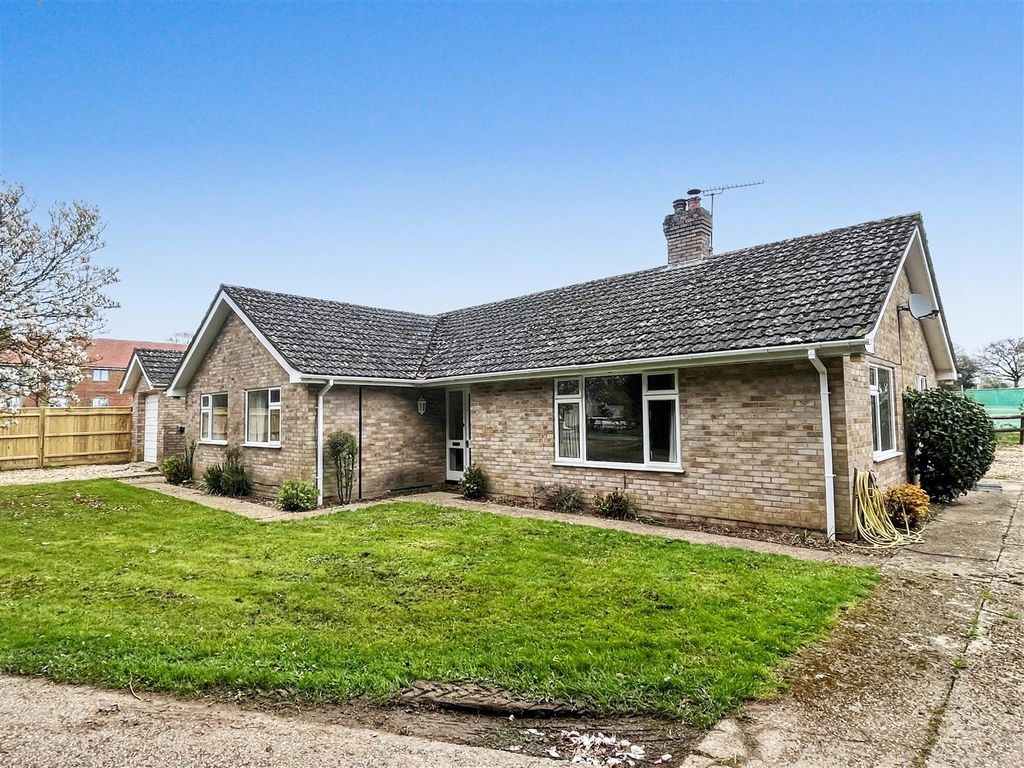 Property photo 2 of 12 Rear Aspect