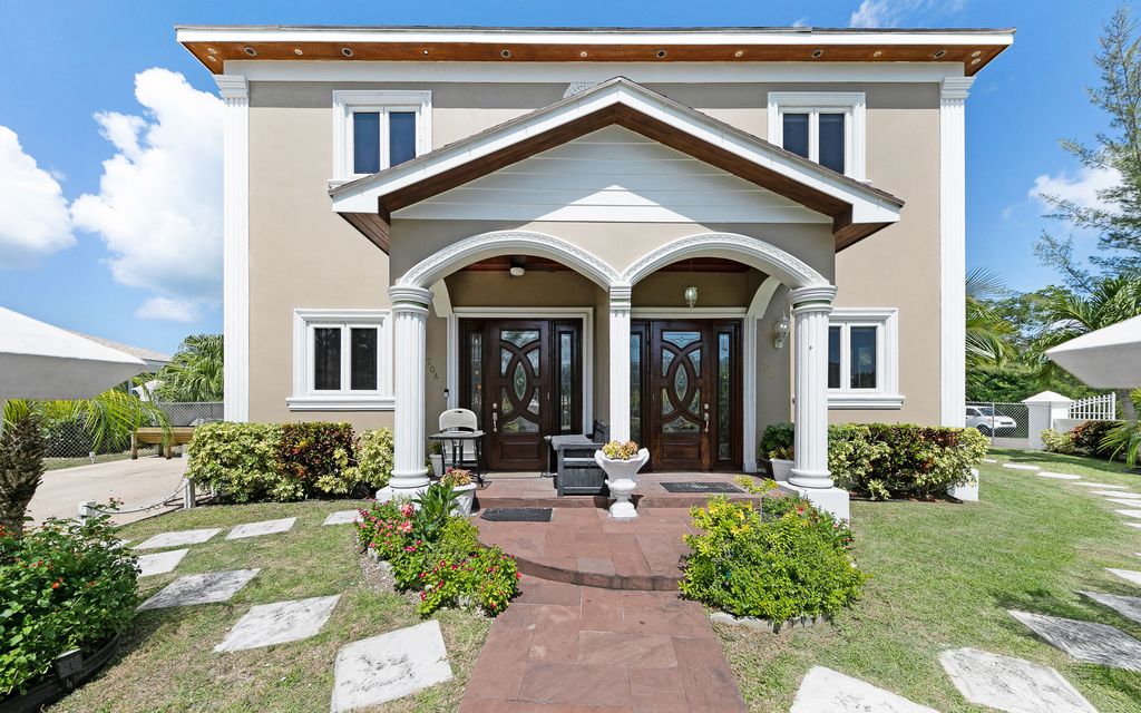 Property photo 1 of 9