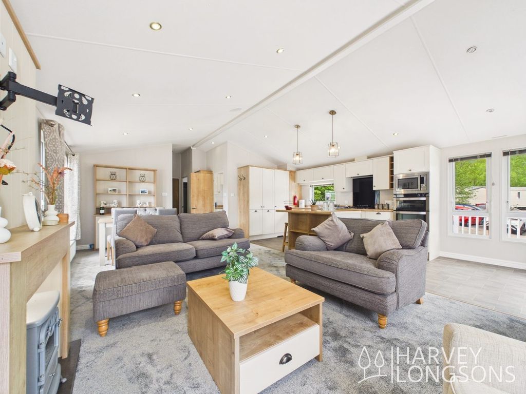Property photo 3 of 22 Willerby Cranbrook Open Plan Living Area With Kitchen And Lounge
