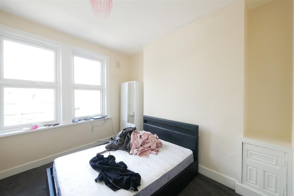 Property photo 3 of 7 P1260199.Jpg