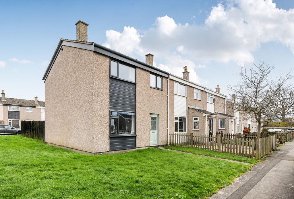 Property photo 1 of 18 1417431-2-69A05B5...