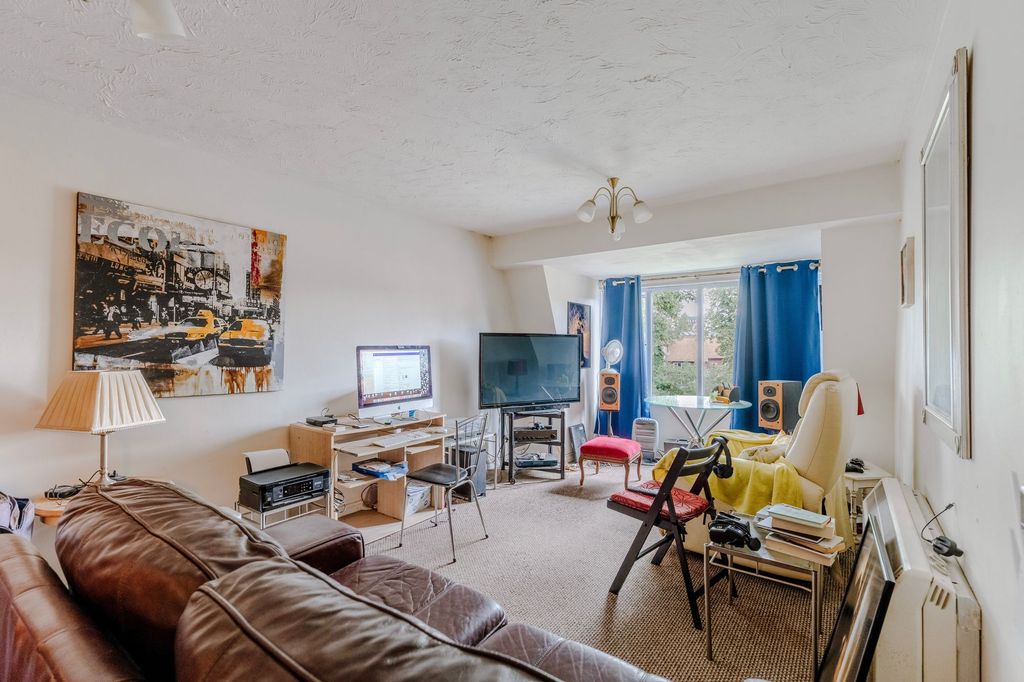 Property photo 3 of 14