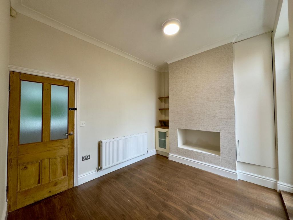Property photo 3 of 9 Dining Room