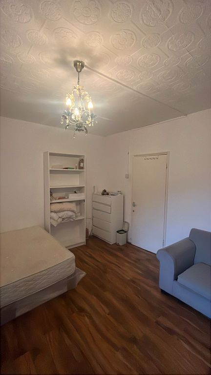 Property photo 3 of 4