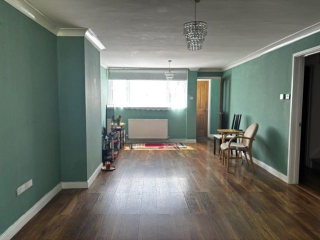Property photo 2 of 14 11 Hill Lounge 1