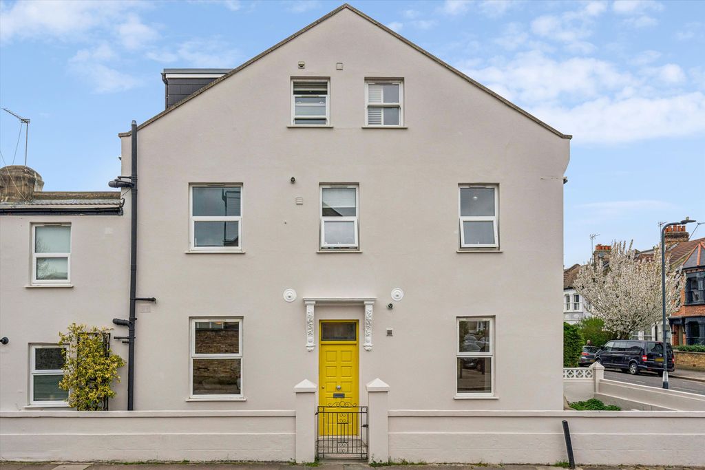 Property photo 1 of 14 Image