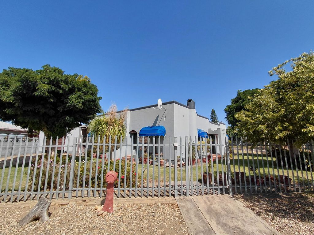 Property photo 3 of 37 1Sr1726009