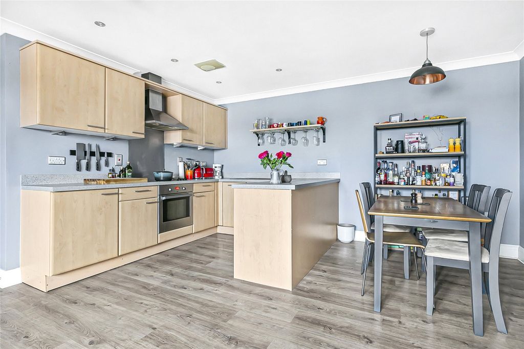 Property photo 3 of 12 Picture No. 12