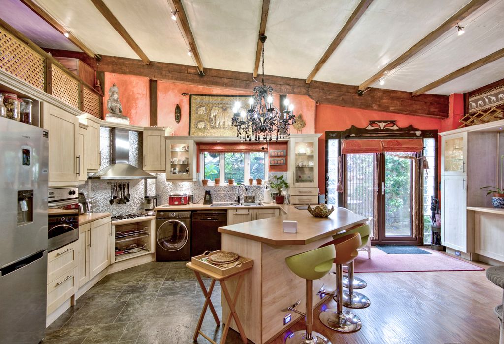 Property photo 3 of 17 Open Plan Kitchen