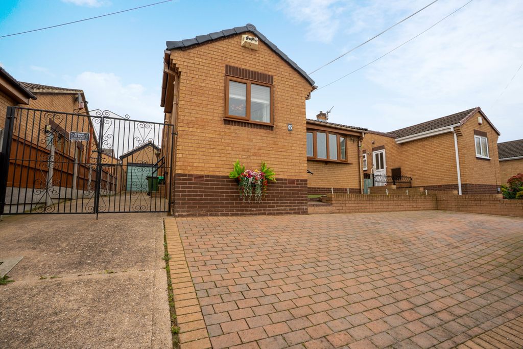 Property photo 2 of 20 Dsc04100Hdr