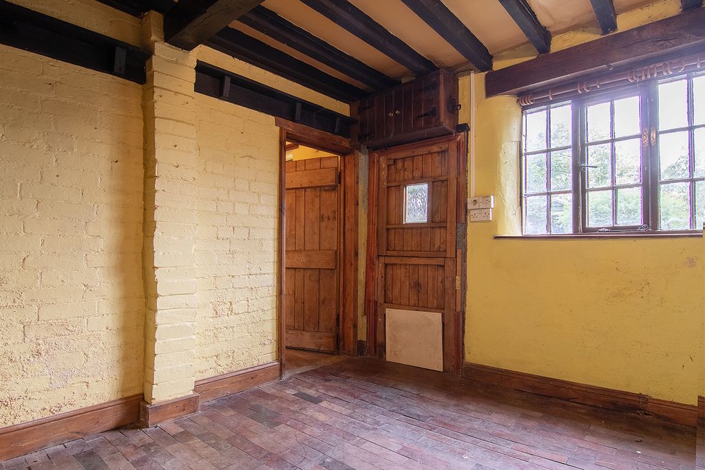 Property photo 3 of 21