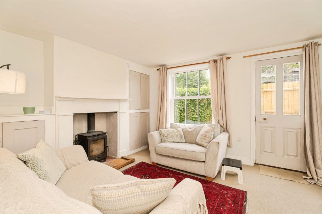 Property photo 2 of 20