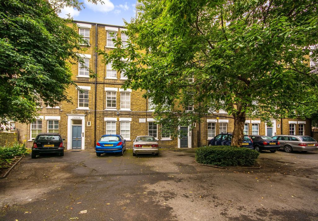 Property photo 1 of 9