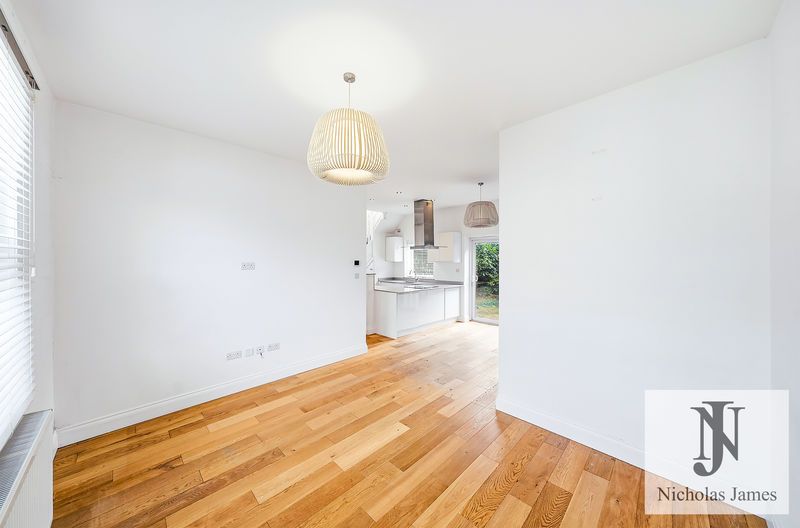 Property photo 2 of 35 Photo 9