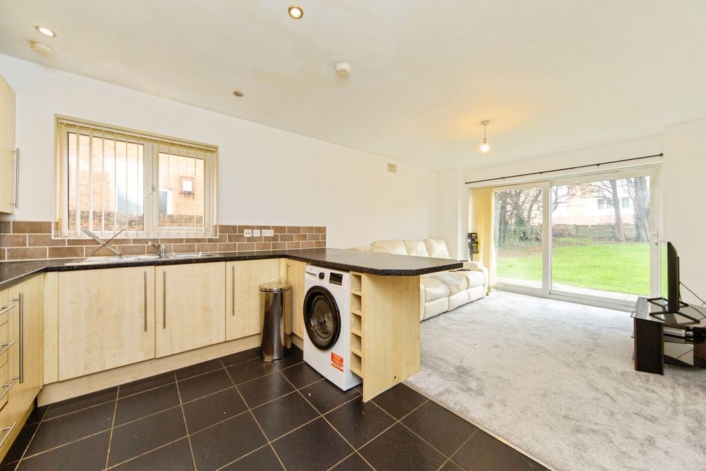 Property photo 2 of 10 Pbox-Img.Jpg