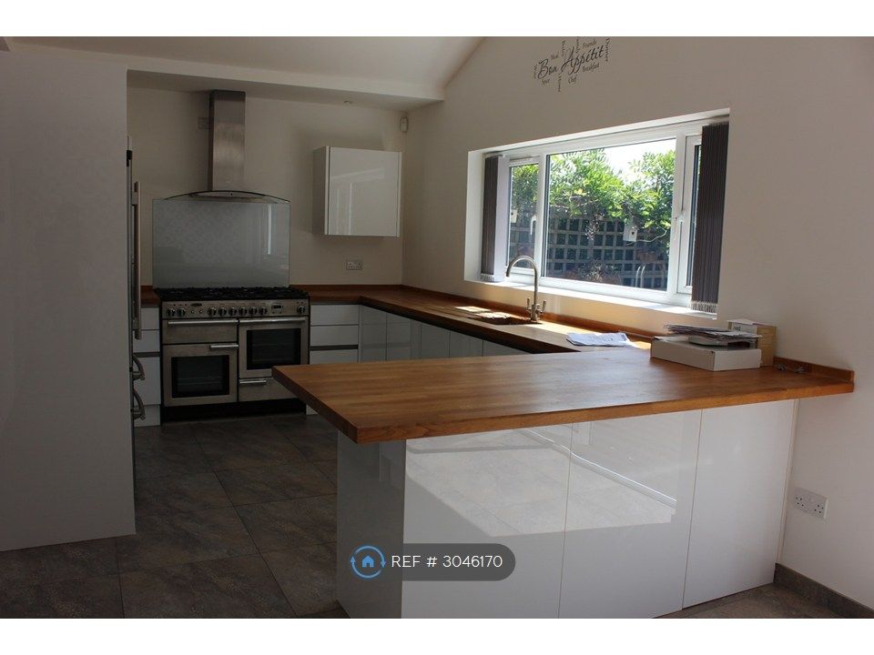 Property photo 2 of 35 Kitchen