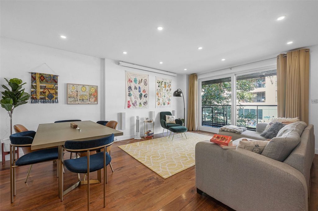 Property photo 1 of 19 Orsman Road, N1