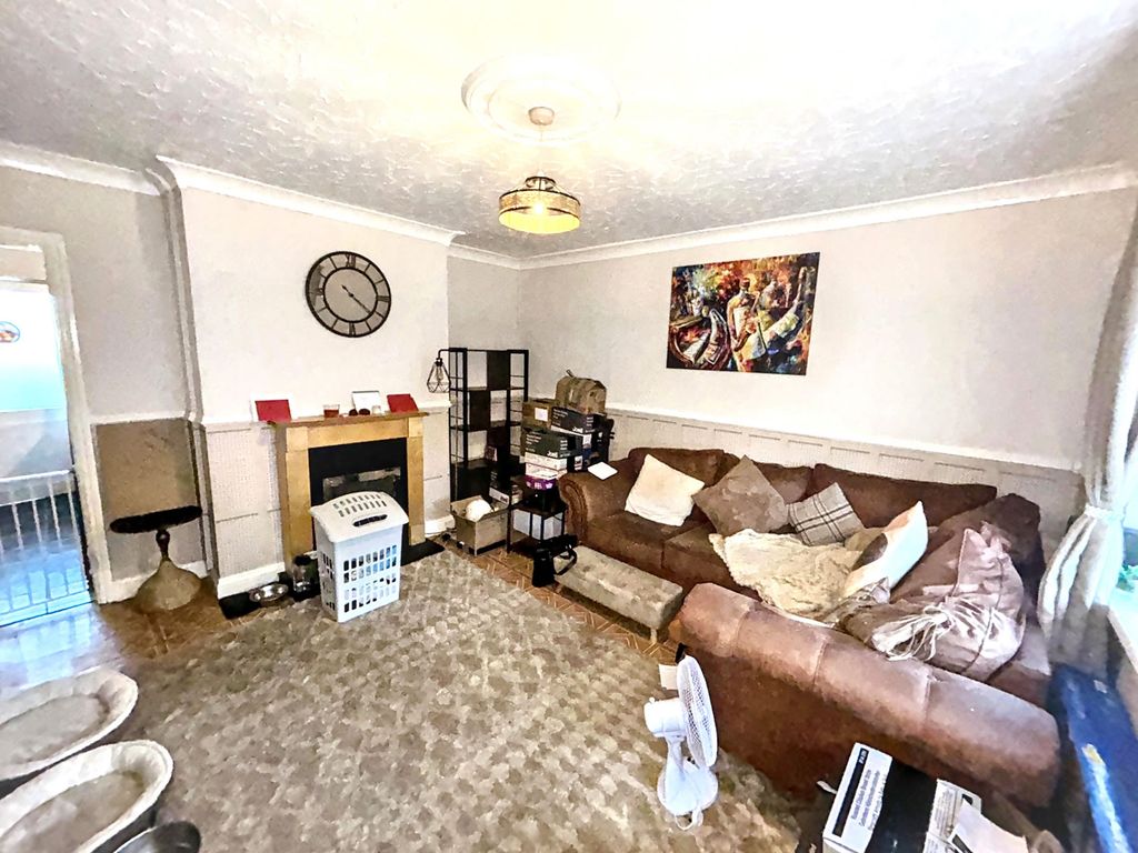 Property photo 2 of 9 Coronationroad365Img_3302.Jpg