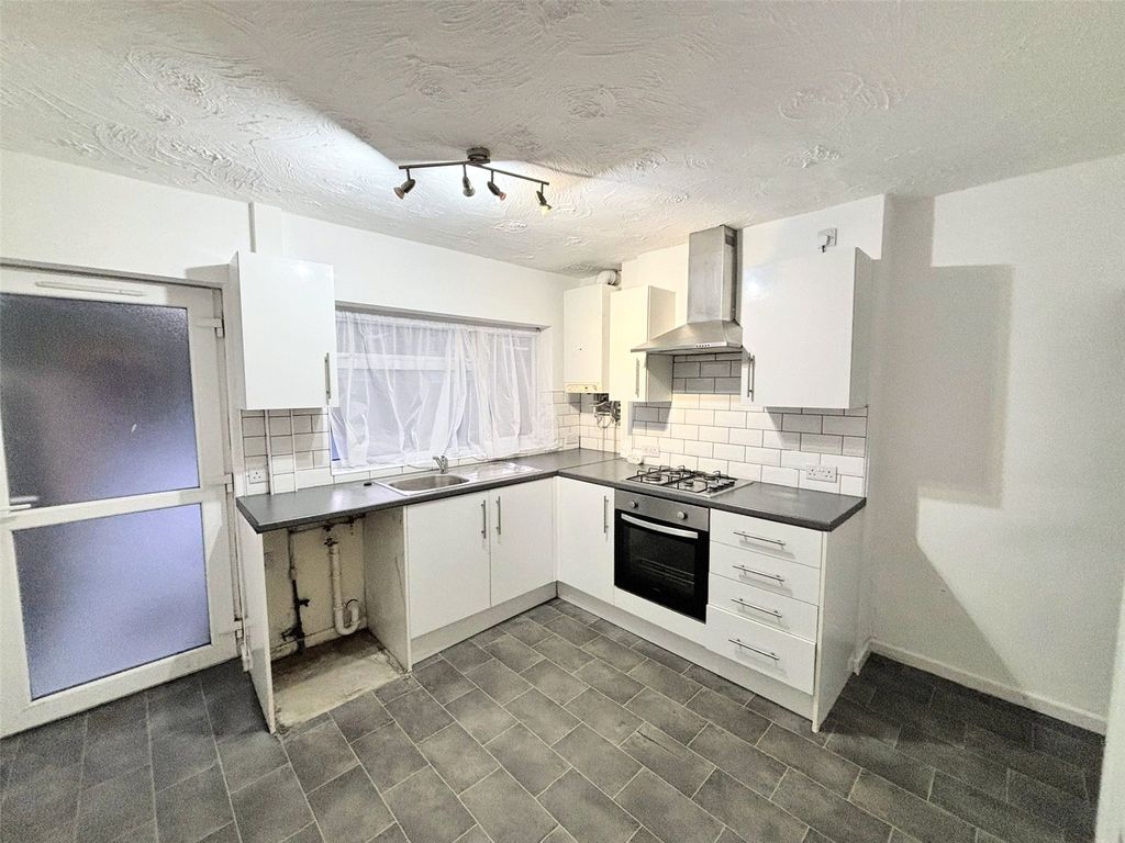 Property photo 2 of 6 Picture No. 07