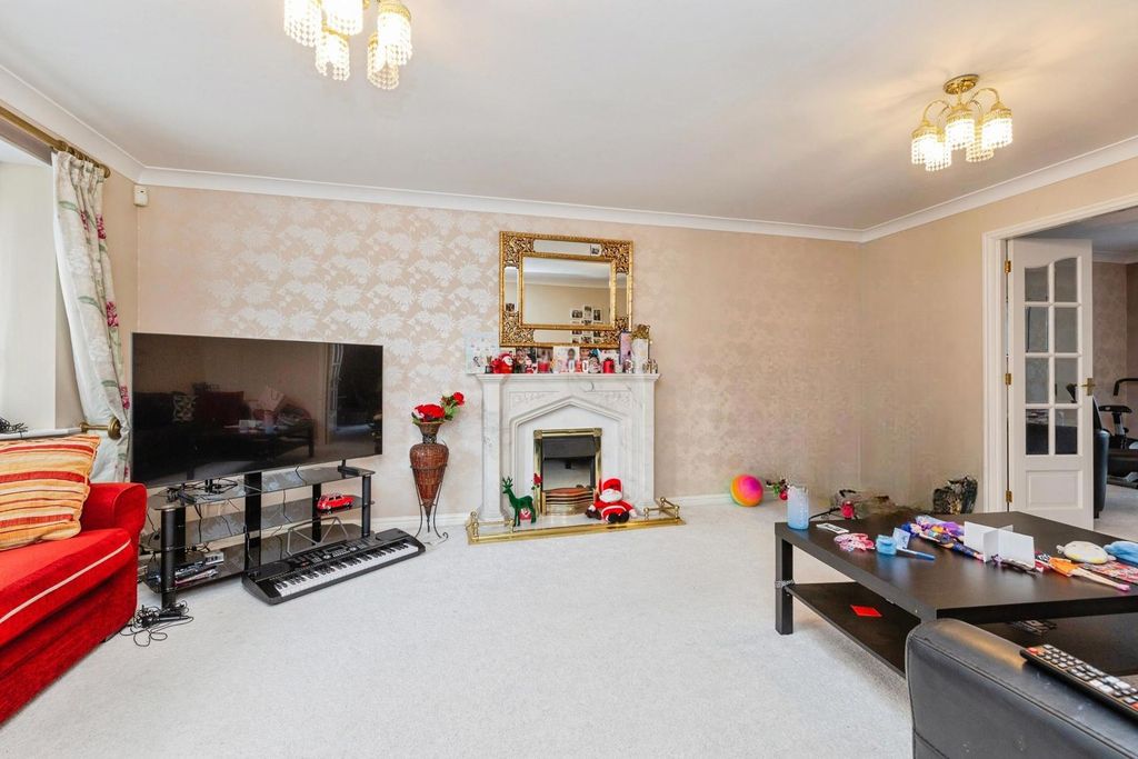 Property photo 2 of 20 Pbox-Img.Jpg