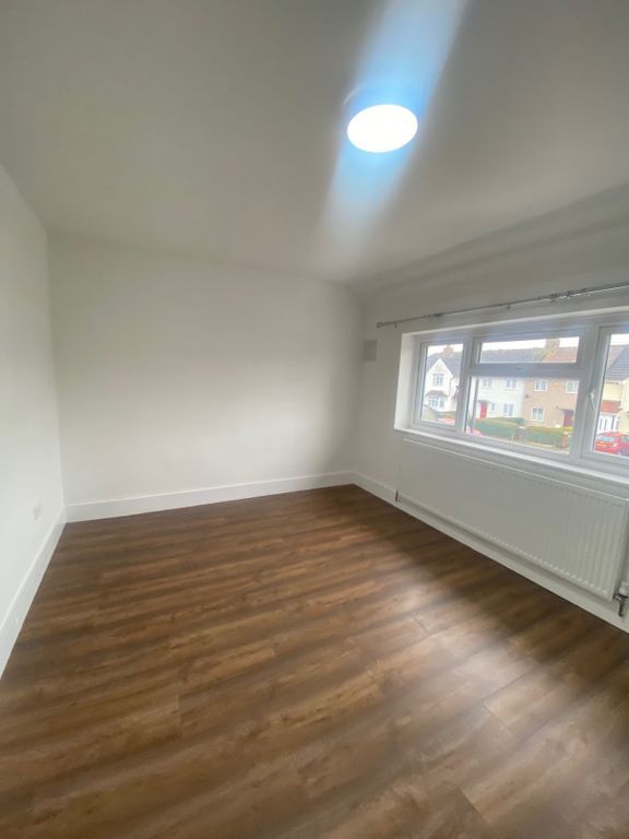 Property photo 3 of 7 Gallery