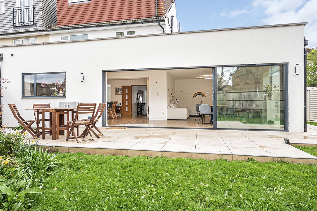 Property photo 3 of 19 Picture No. 19