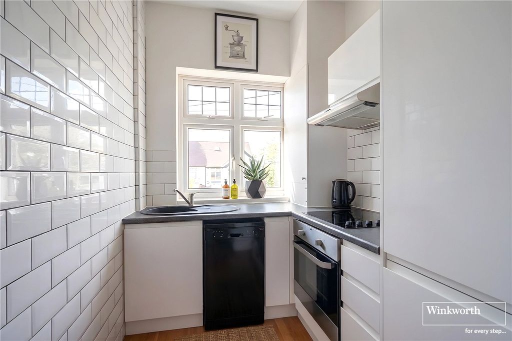 Property photo 3 of 5 Picture No. 02