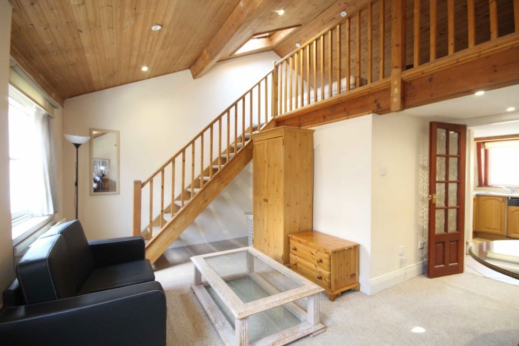 Property photo 1 of 4