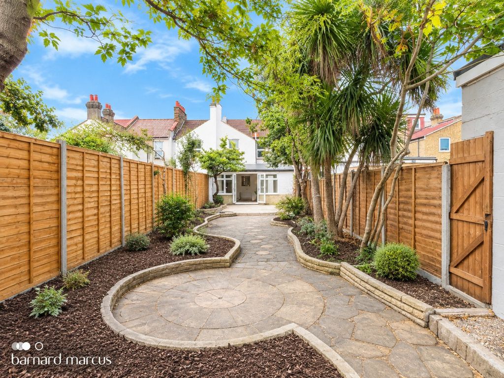 Property photo 1 of 3 Garden