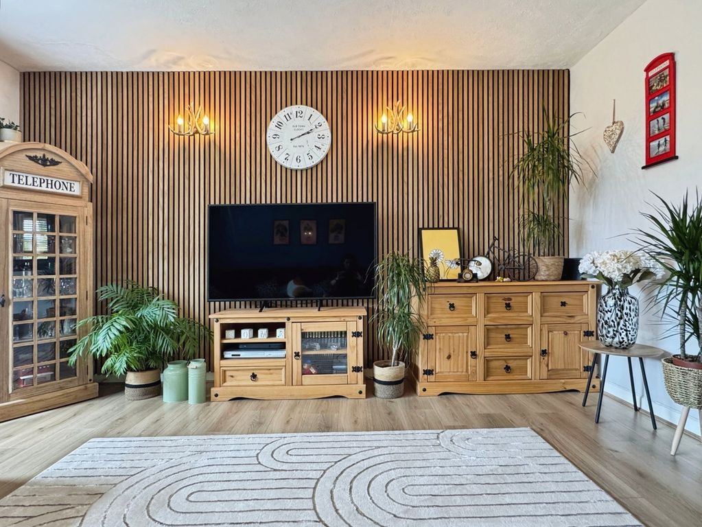 Property photo 3 of 21