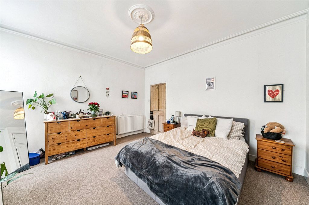 Property photo 2 of 24 Picture No. 03