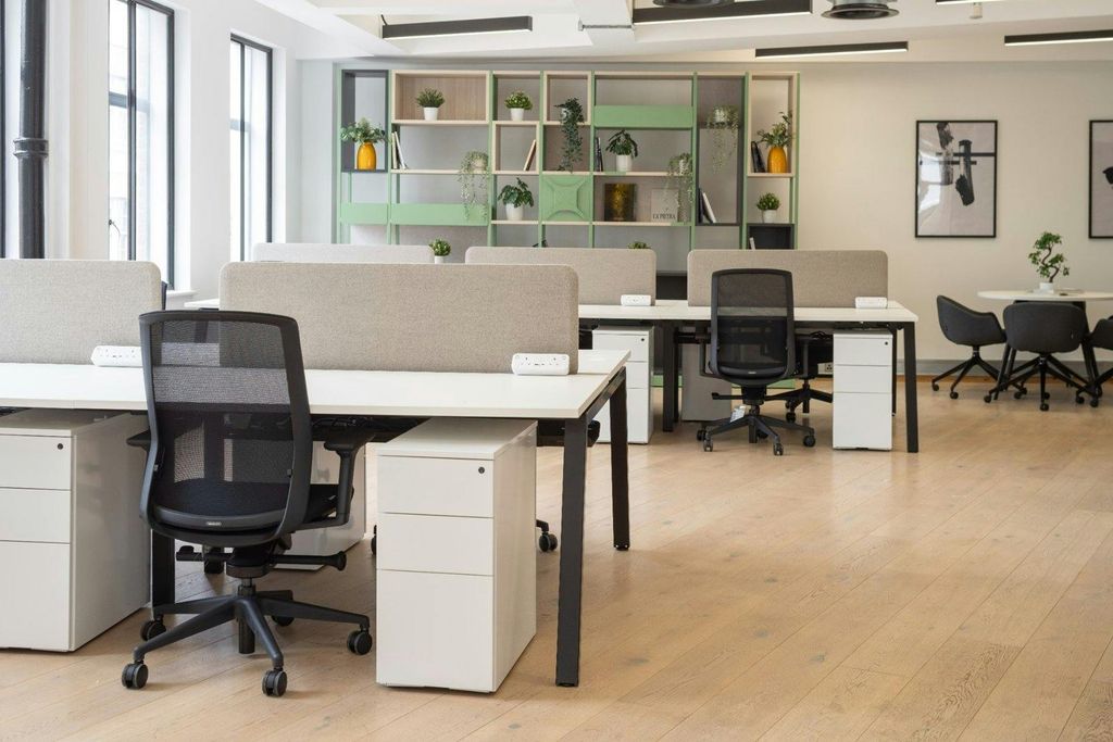 Property photo 1 of 57 44-46 Sekforde St - Desks With Green Feature Wall