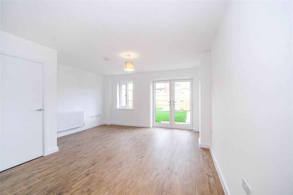 Property photo 2 of 10 Picture No. 04