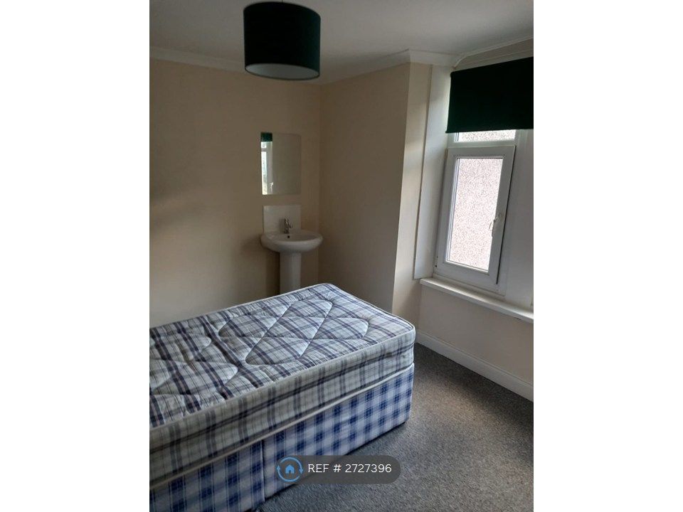 Property photo 1 of 3