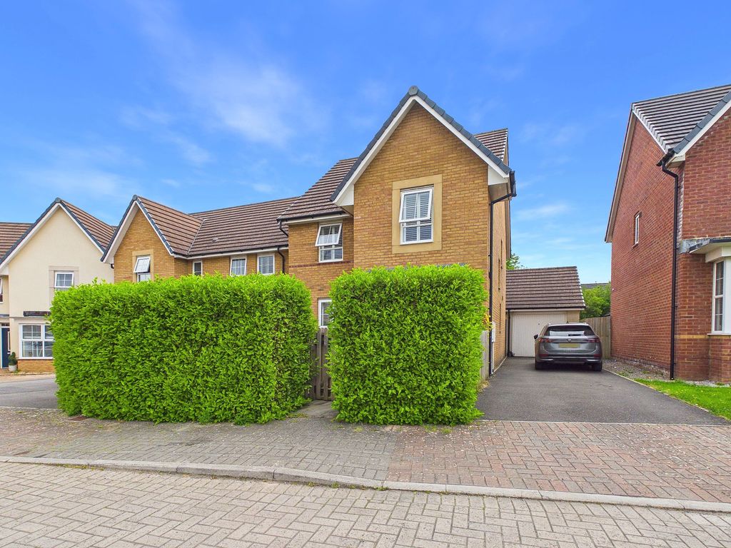 Property photo 1 of 27
