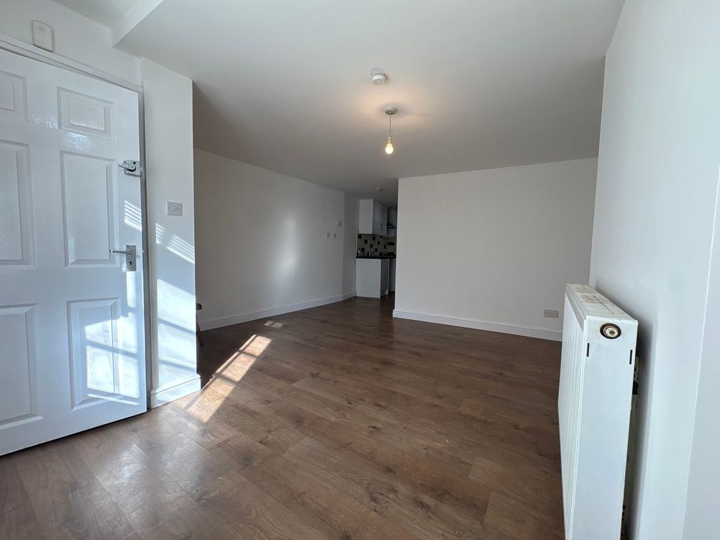 Property photo 2 of 6 Img_0500