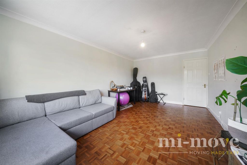 Property photo 3 of 13 29 Chestnut Court - Tizawzensebkkalbzxfb.Jpg