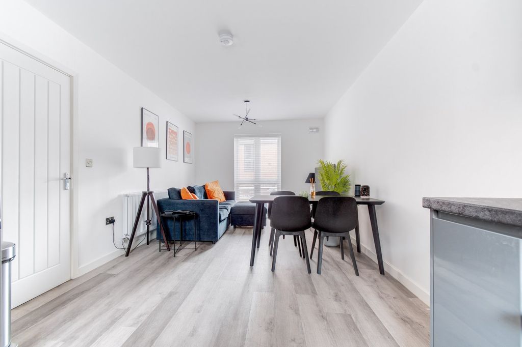 Property photo 2 of 13 Picture No. 08