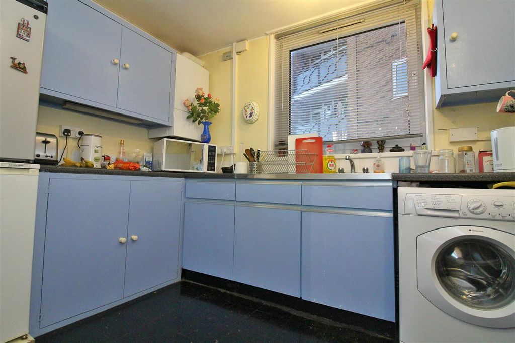 Property photo 2 of 7 19.Jpg