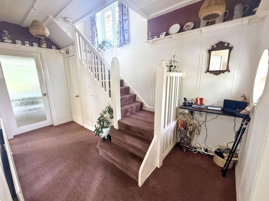 Property photo 2 of 24