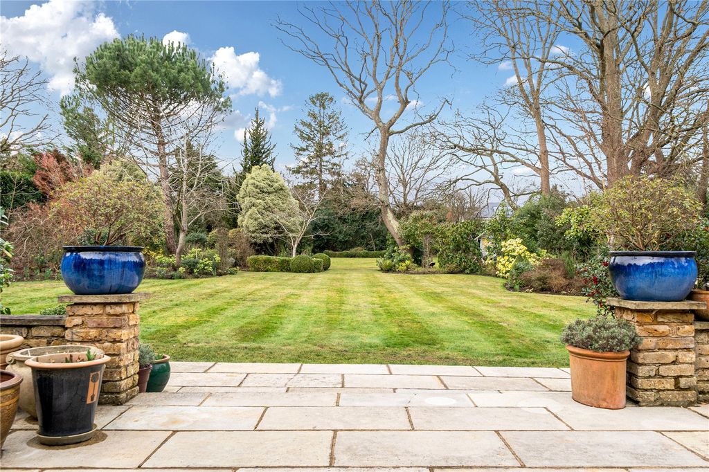 Property photo 2 of 41 Picture No. 52