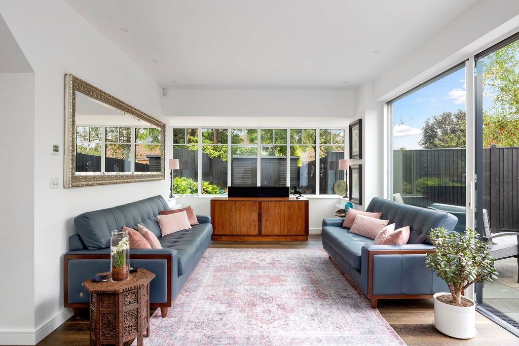 Property photo 2 of 24