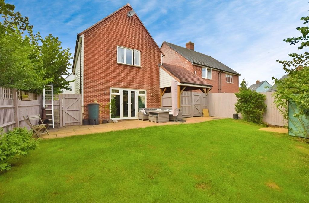 Property photo 2 of 13