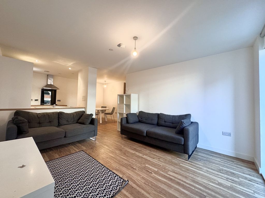 Property photo 2 of 23