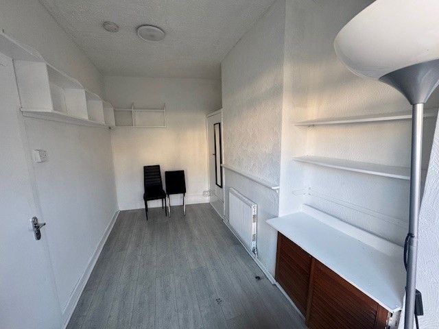 Property photo 3 of 8 Image