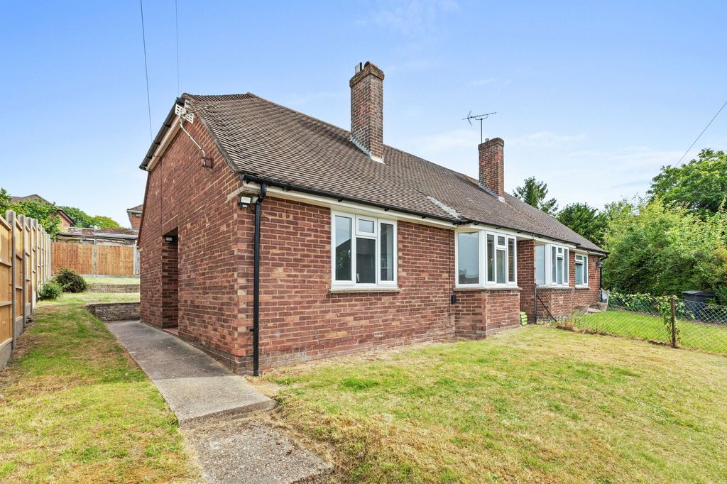 Property photo 1 of 10 Front